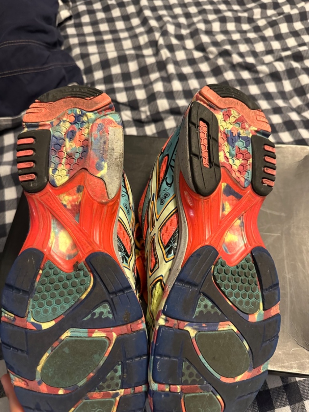 ASICS - Picture 2 of 2